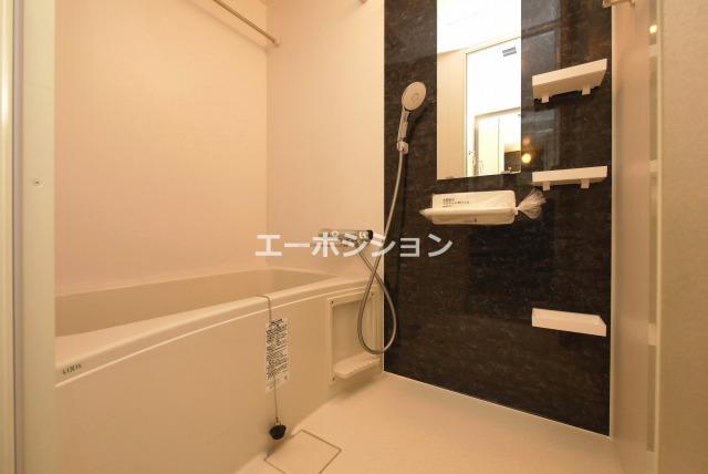 セレニテ難波ミラク参番館