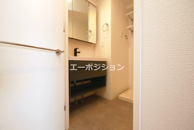 セレニテ難波ミラク参番館