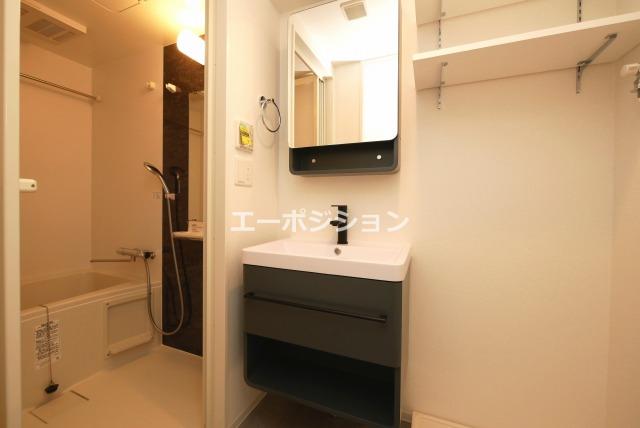 セレニテ難波ミラク参番館