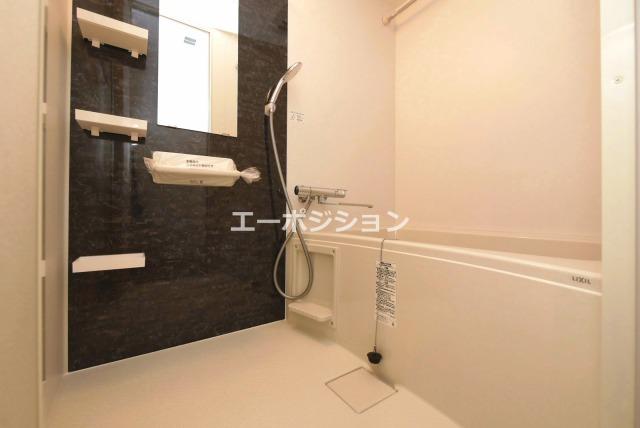 セレニテ難波ミラク参番館