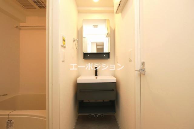 セレニテ難波ミラク参番館