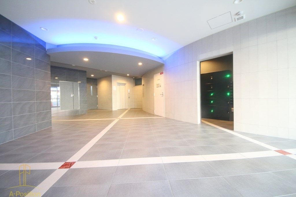 セレニテ難波リアン