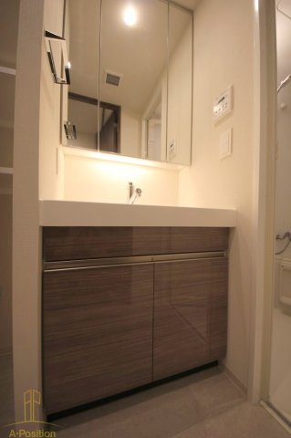 コンフォリア・リヴ南森町Q