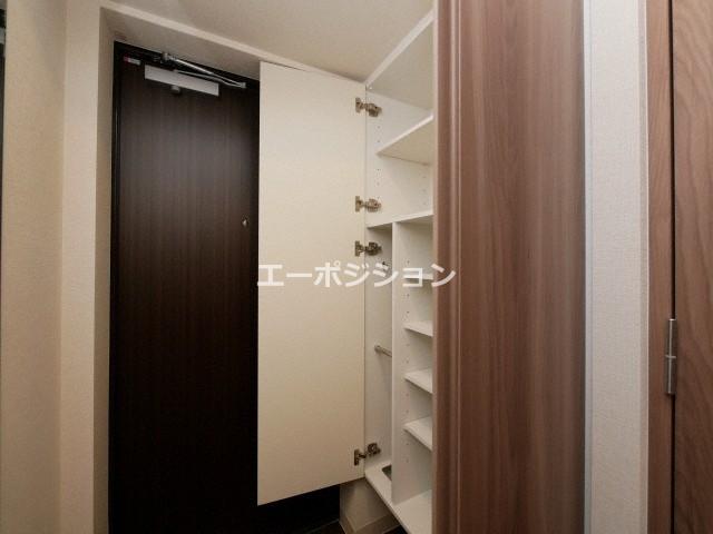 ワールドアイ難波南ポルタ