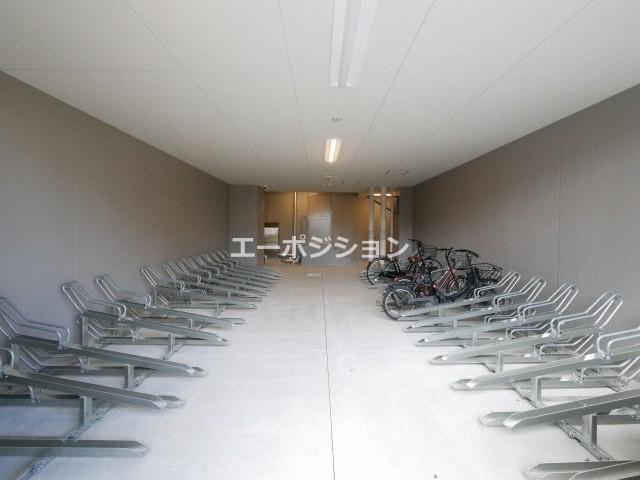 ワールドアイ難波南ポルタ