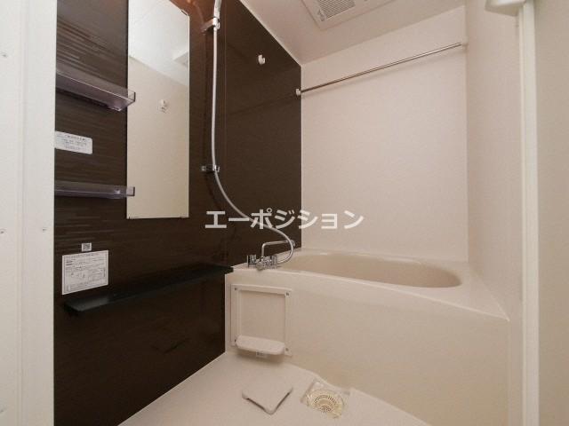 ワールドアイ難波南ポルタ