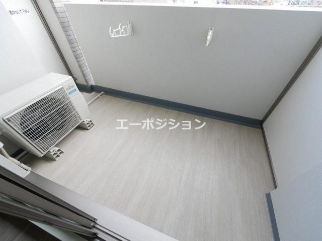 ワールドアイ難波南ポルタ