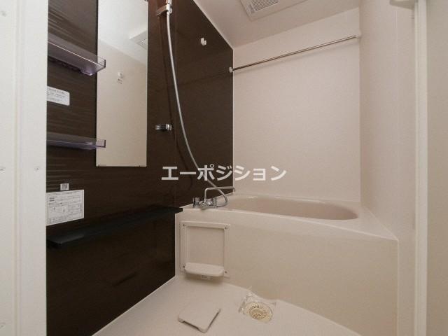 ワールドアイ難波南ポルタ