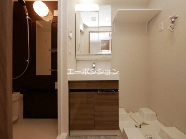 ワールドアイ難波南ポルタ