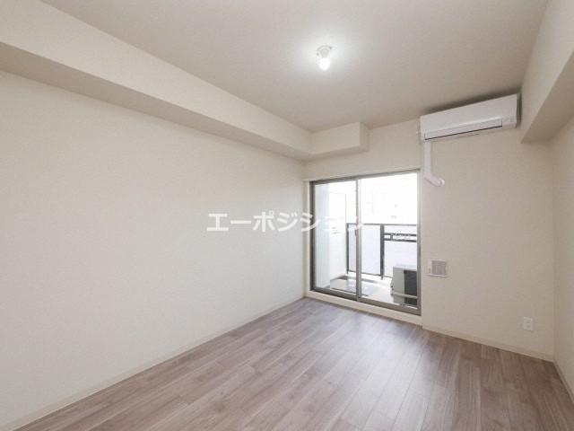 ワールドアイ難波南ポルタ