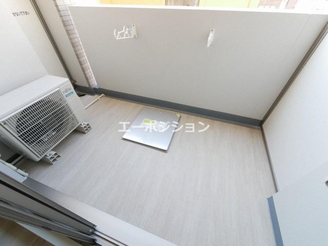 ワールドアイ難波南ポルタ