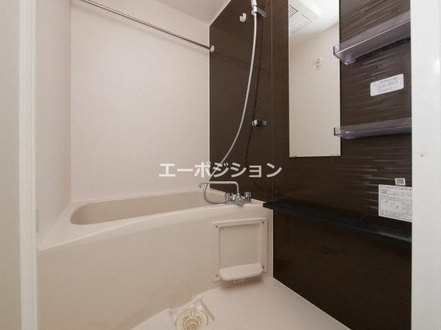 ワールドアイ難波南ポルタ