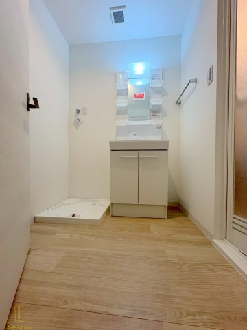 京橋オリエンタルキューブ