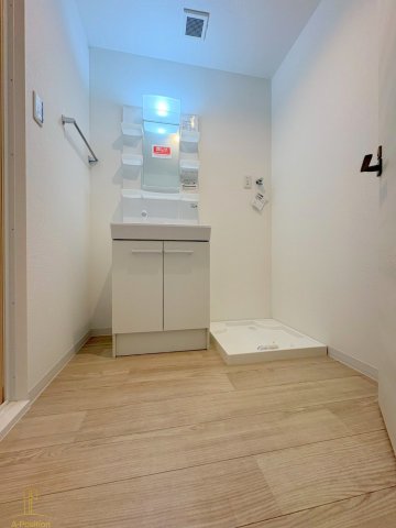 京橋オリエンタルキューブ