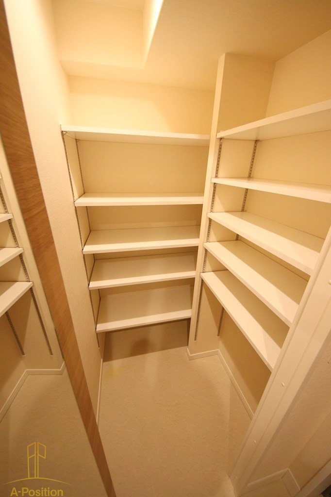 INOYA BLDG RESIDENCE