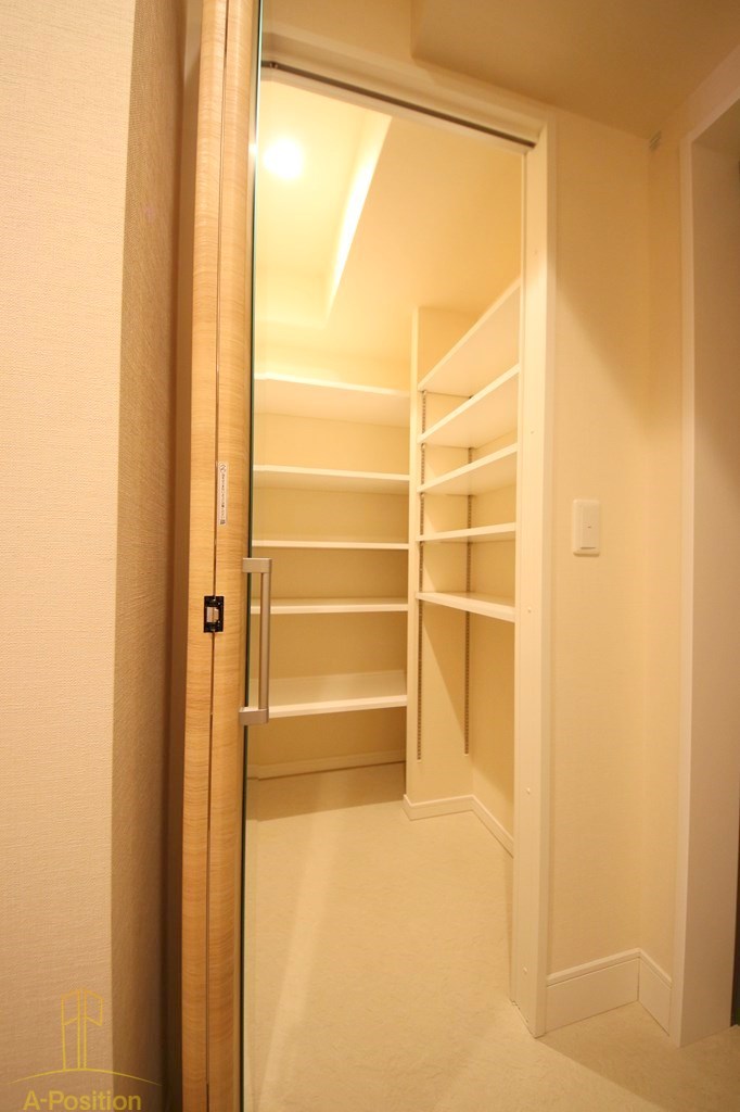 INOYA BLDG RESIDENCE