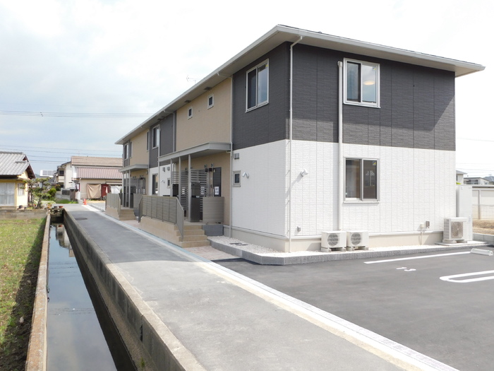 倉敷市西阿知町西原の賃貸アパート