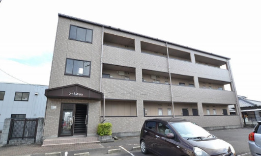 フィネス123の外観