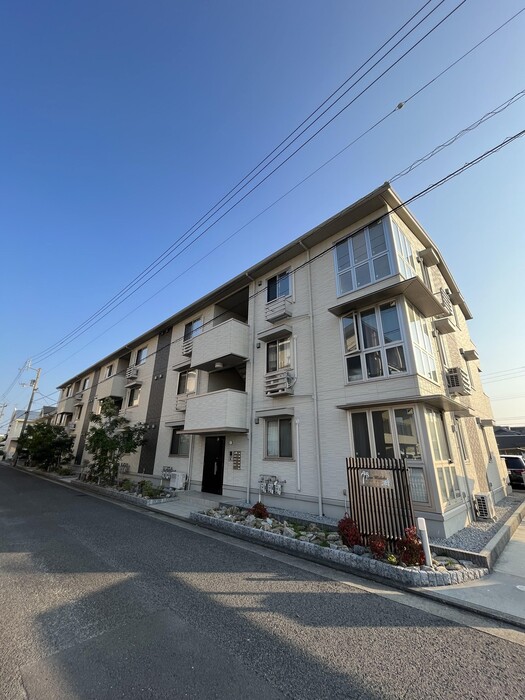 ラナ　マラキ　A棟 105