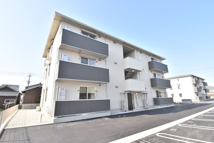 ユニヴェール C棟