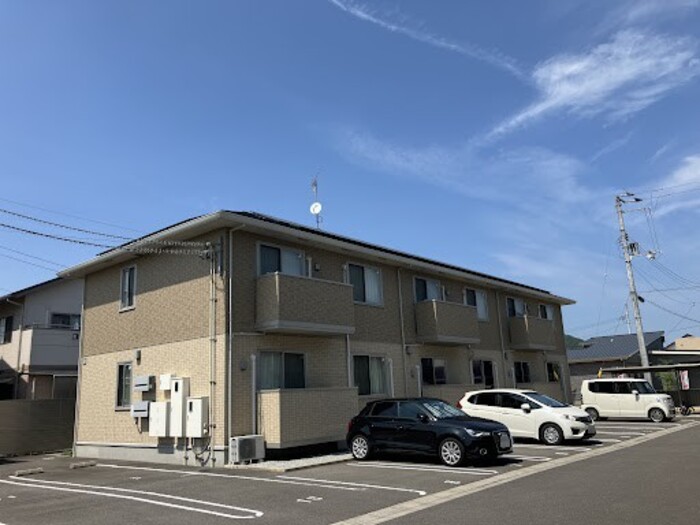 ハピネス B棟