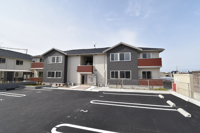 リリックガーデンA棟