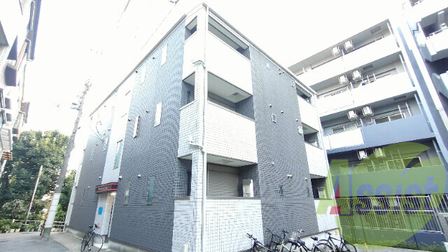 神戸市中央区下山手通９丁目の賃貸アパートの外観