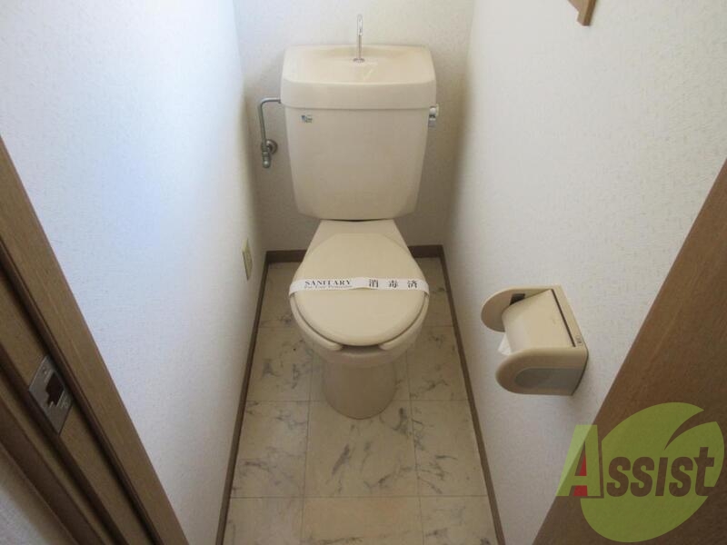 シンプルなトイレです シンプルなトイレです