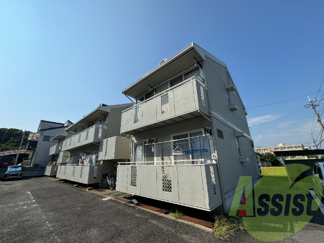 王塚公園ハイツの外観