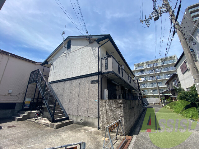 明石市鷹匠町の賃貸アパートの外観