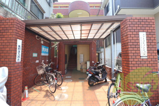 神戸市西区伊川谷町有瀬の賃貸マンションの外観