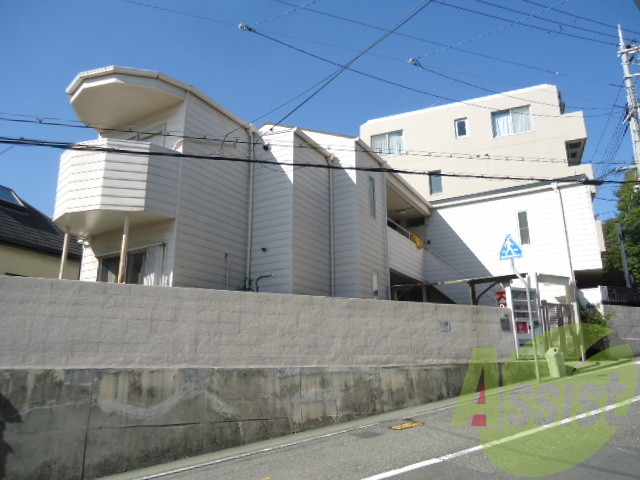 神戸市灘区桜ケ丘町の賃貸アパートの外観