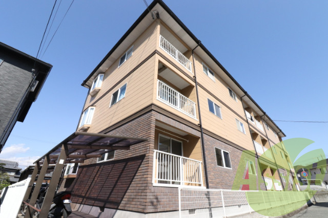 ロイヤルコート南別府B棟の外観