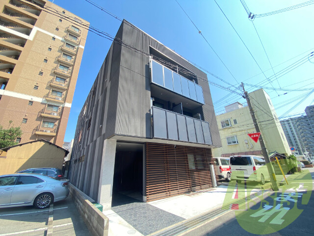 A-CUBE HONMACHIの外観