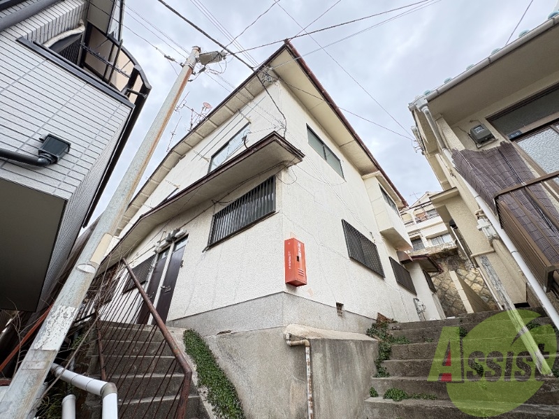 山手町4丁目テラスハウスの外観