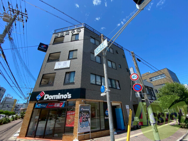 梅田ビルの外観