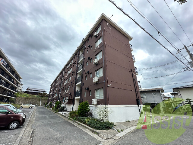 高津橋農住団地　E棟の外観