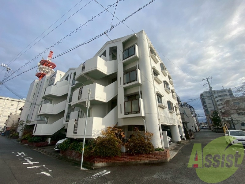 クィーンズコート壱番館の外観