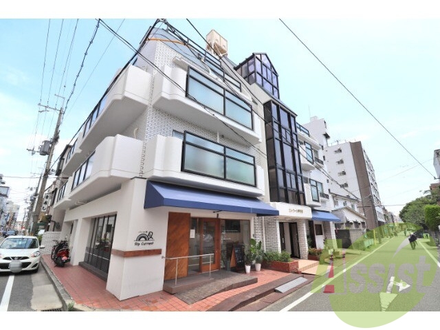 エトワール甲子園の外観