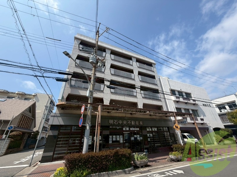 第1神栄ビルの外観