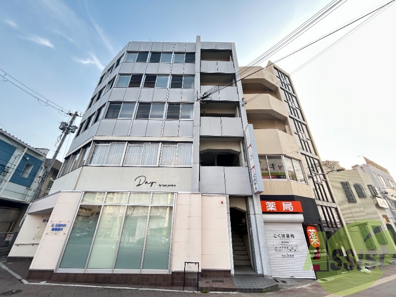 石田マンションの外観