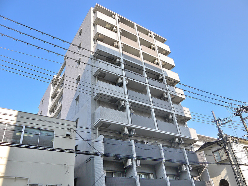 エスリード江坂垂水町の外観