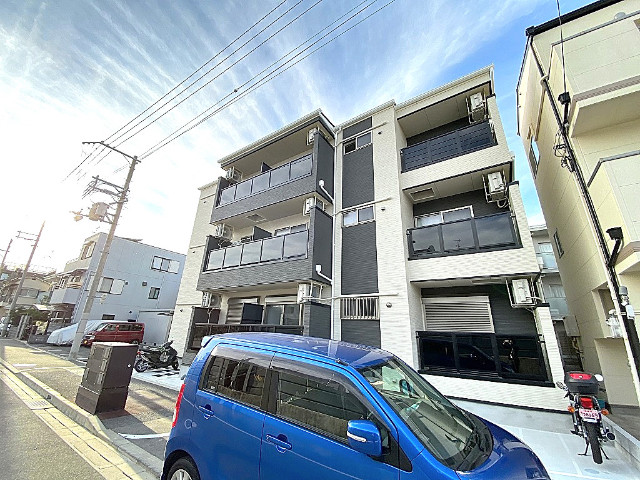 GRANDIR吹田の外観