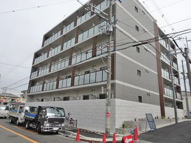 ウインズコート緑地パークの外観