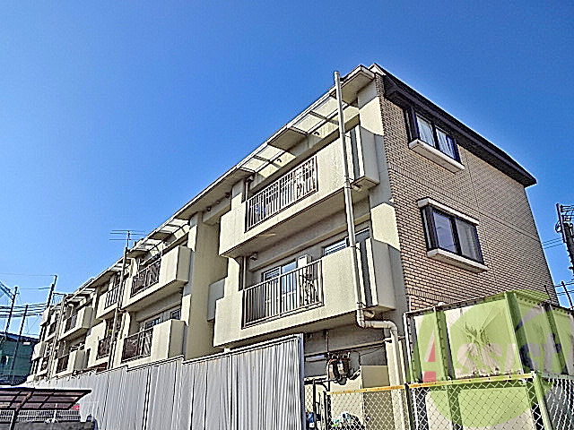 ハイツ上野東の外観