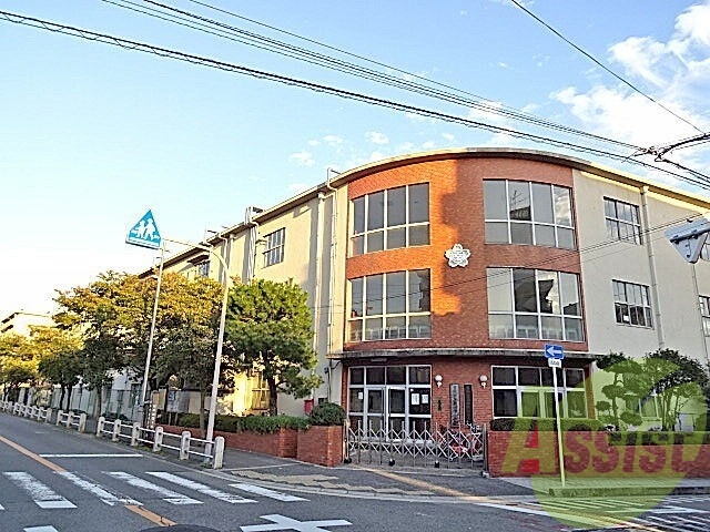 南桜塚小学校 237m 南桜塚小学校 237m