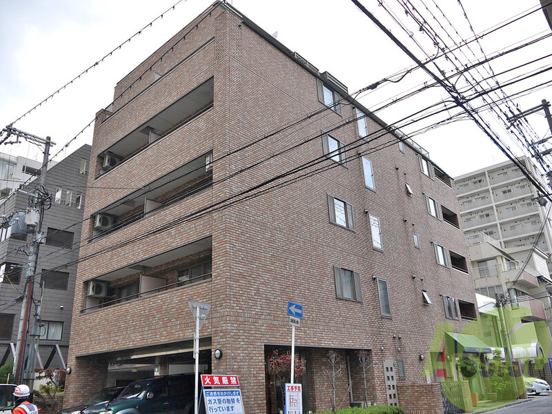 アルシェ江坂の外観