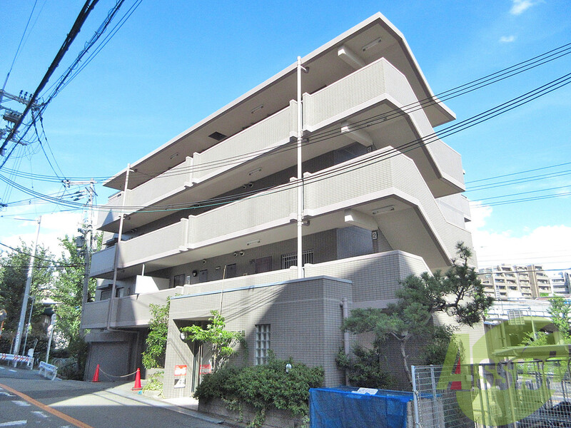 ラソフェリス千里桃山台の外観