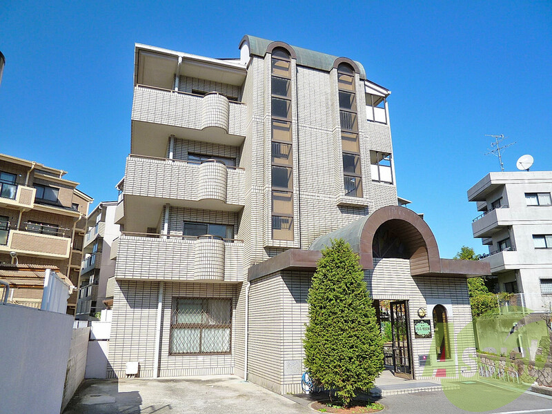 桃山台パレス・モミの木の外観