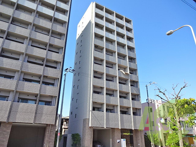 ファーストフィオーレ江坂ウエストの外観